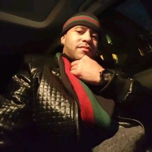 Meet your Posher, Carlos